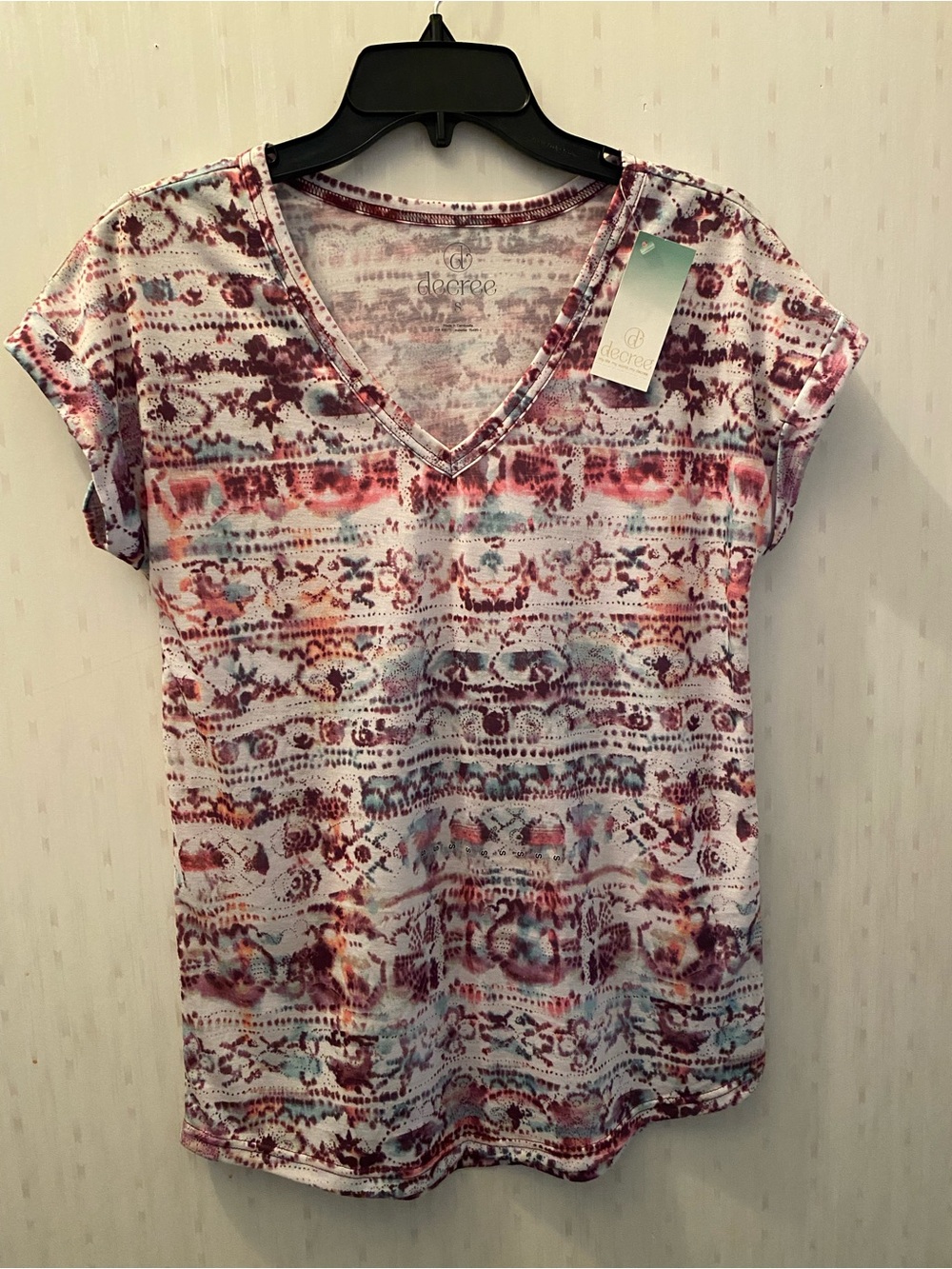 Decree Women's Short-Sleeve V-Neck Tee in Burgundy, Teal, and White